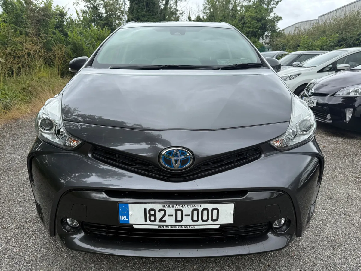 Toyota Prius 7 seats 27200km!!! - Image 4