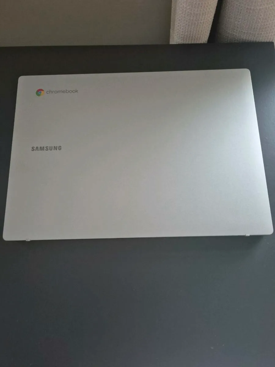 Samsung Galaxy Chromebook - Image 1
