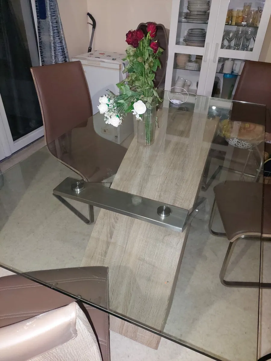 Kitchen table