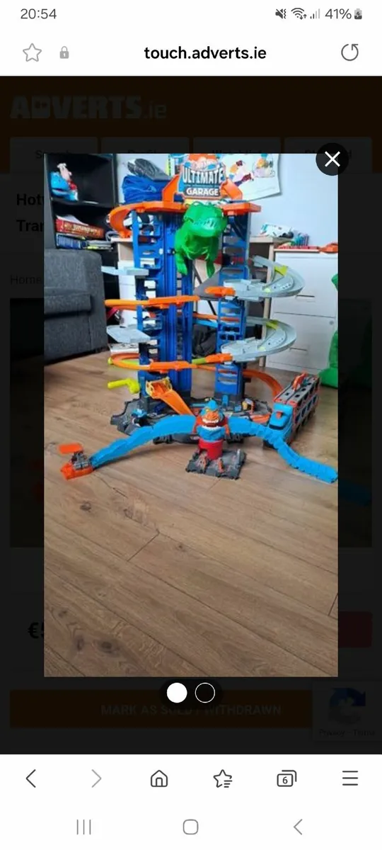 Hotwheels Ultimate Garaage & transporter & Gorilla - Image 1