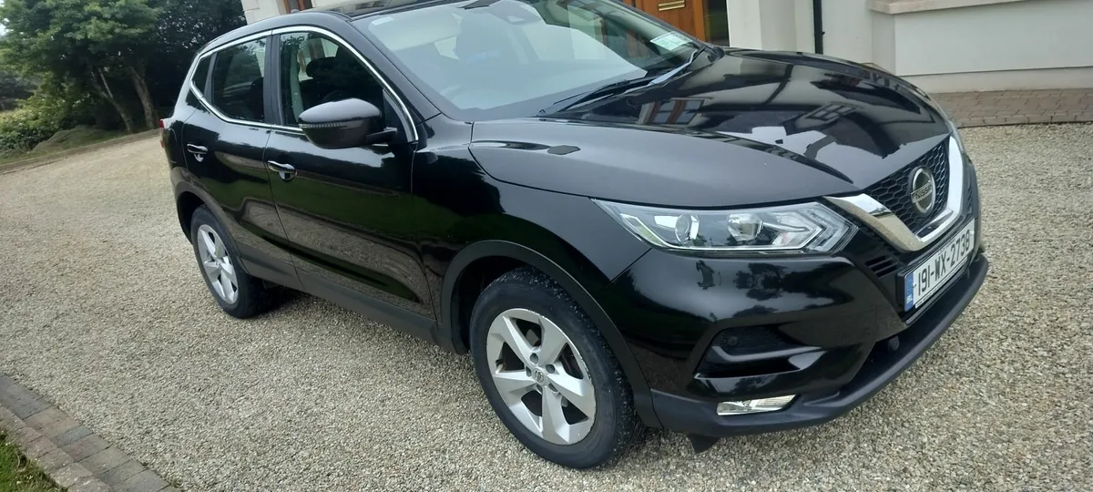 Nissan Qashqai Acenta Premium 115PS 5DR - Image 4