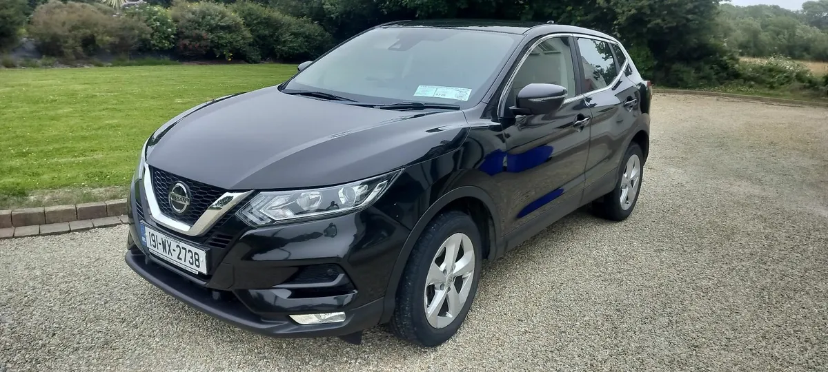 Nissan Qashqai Acenta Premium 115PS 5DR - Image 1