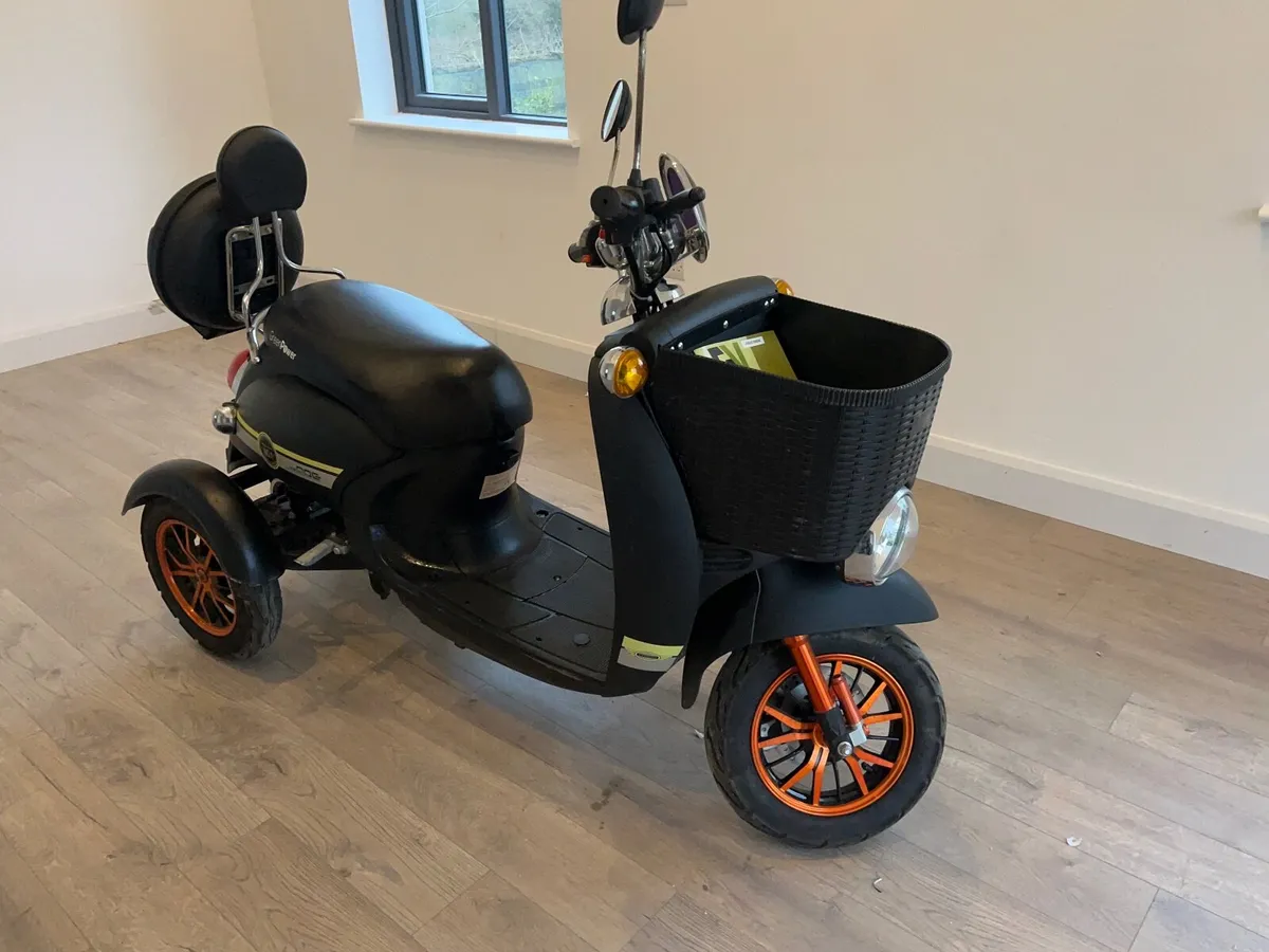 Mobility scooter - Image 1
