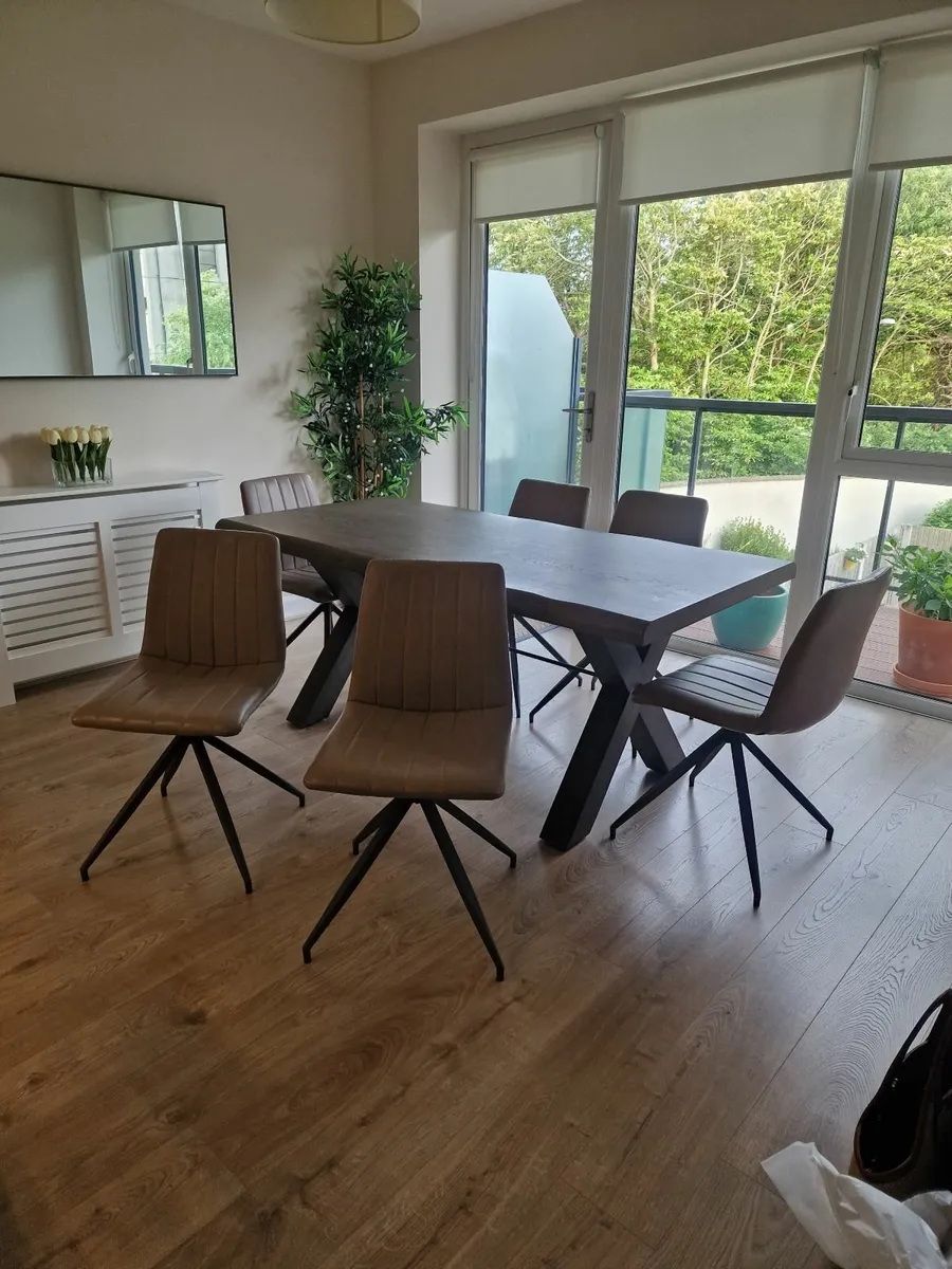 6 dining chairs - Image 1