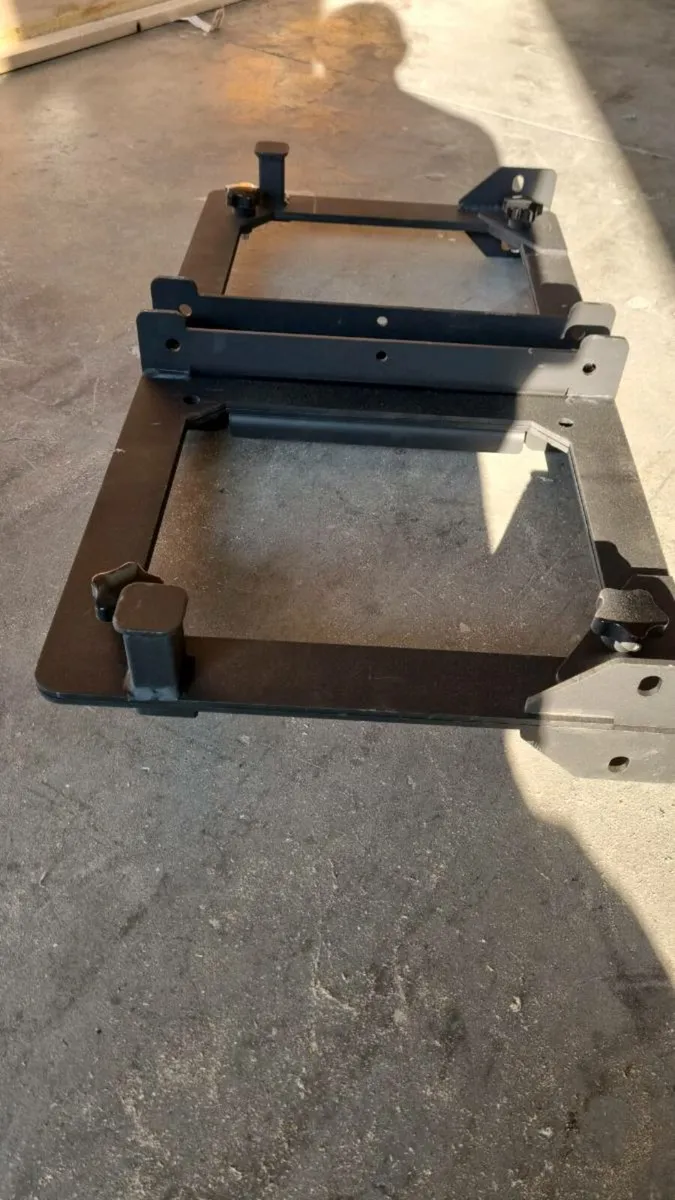 Swivel seats adapter sprinter/crafter - Image 3