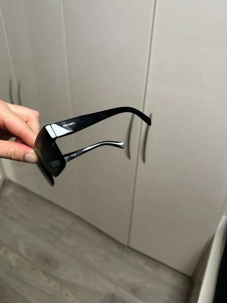 Prada sunglasses authentic - Image 1