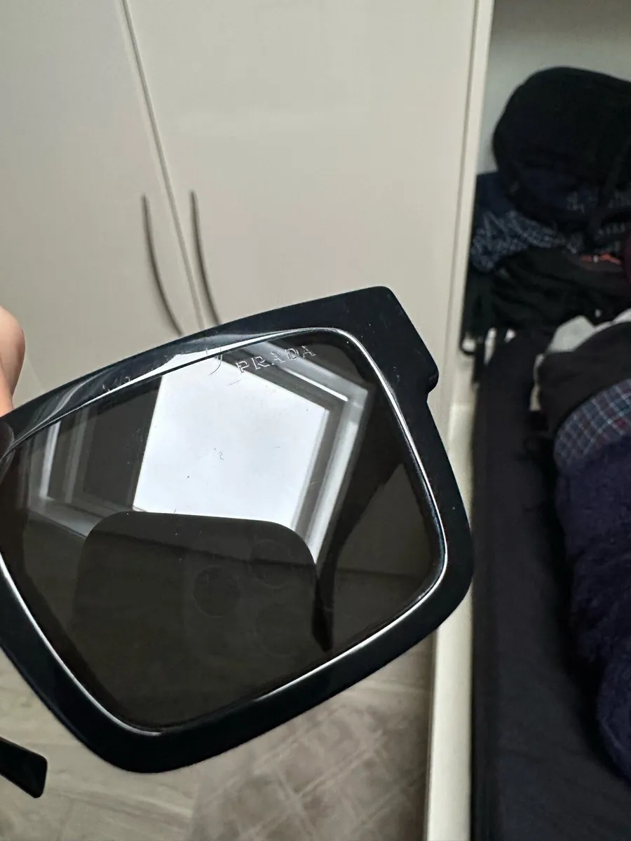 Prada sunglasses authentic - Image 2