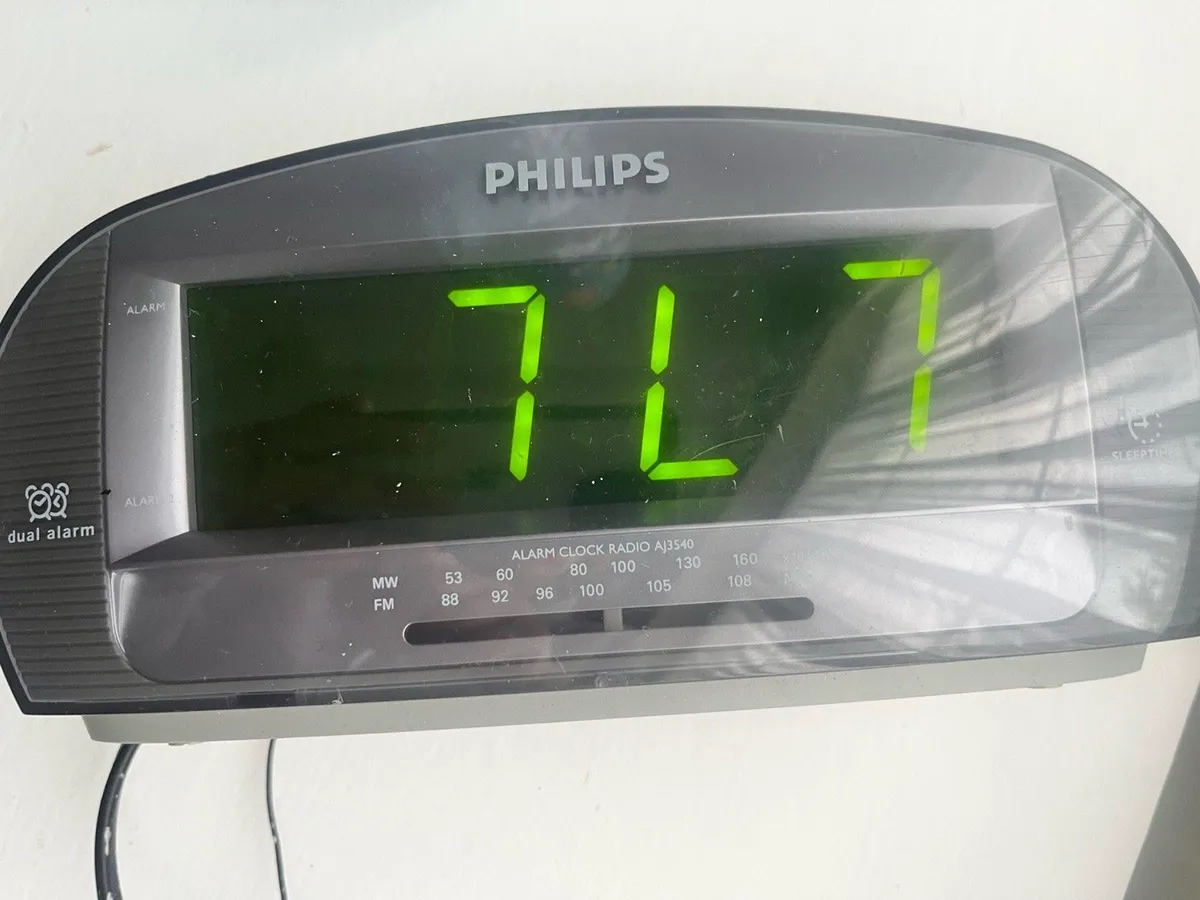 Philips alarm clock radio - Image 1