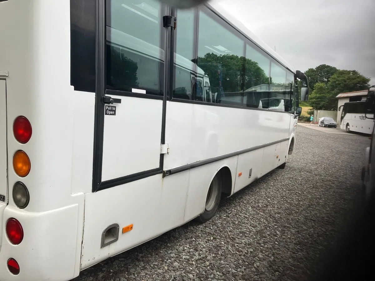 Mercedes 33 Seaters - Image 3