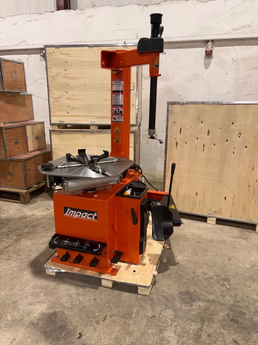 Tyre Machine and Wheel Balancer Package - Image 3