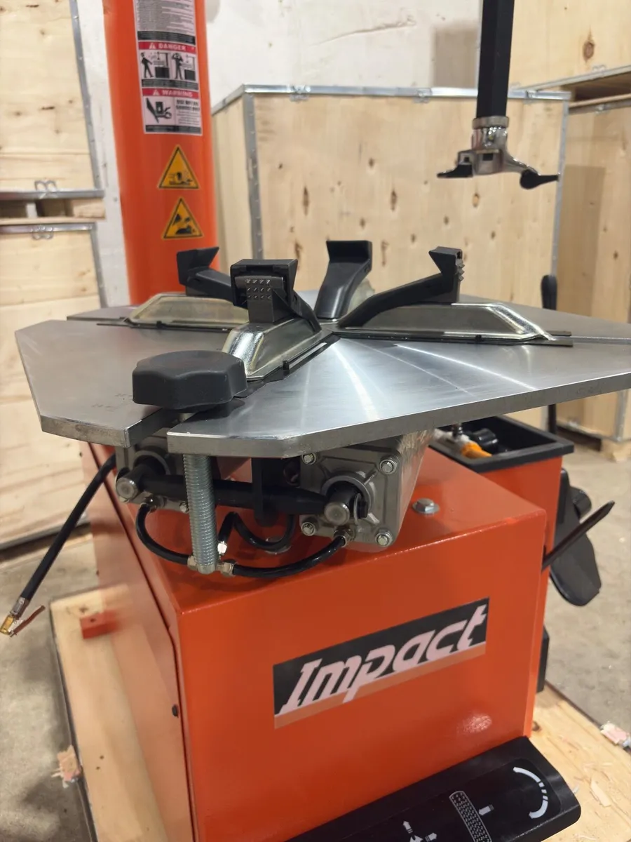 Tyre Machine and Wheel Balancer Package - Image 4
