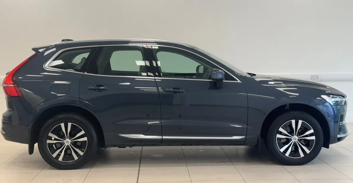 Volvo XC60 T6 Core PHEV Auto 2022 - Image 2