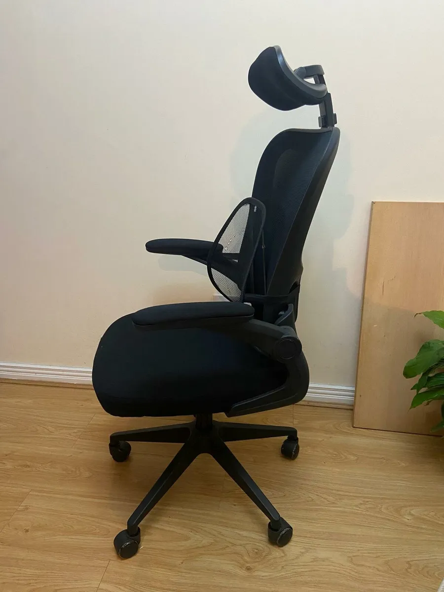 Black Office / Gaming Chair - Image 1