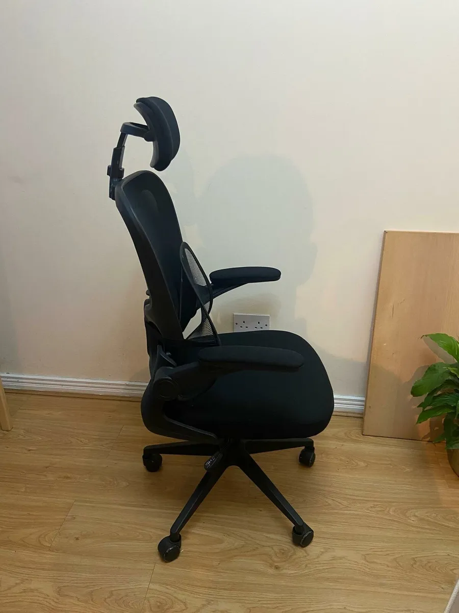 Black Office / Gaming Chair - Image 4