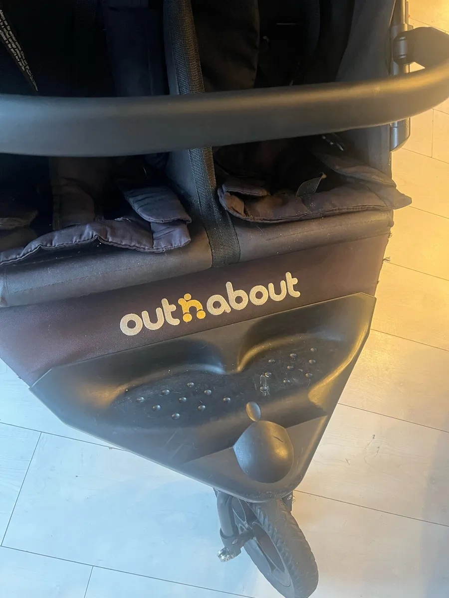 Out and about double v4 nipper black - Image 3