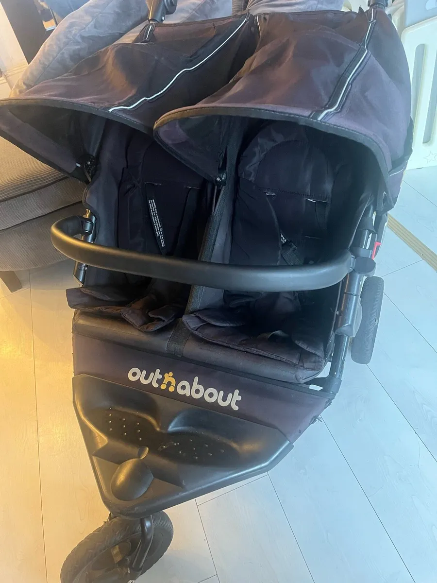 Out and about double v4 nipper black - Image 4