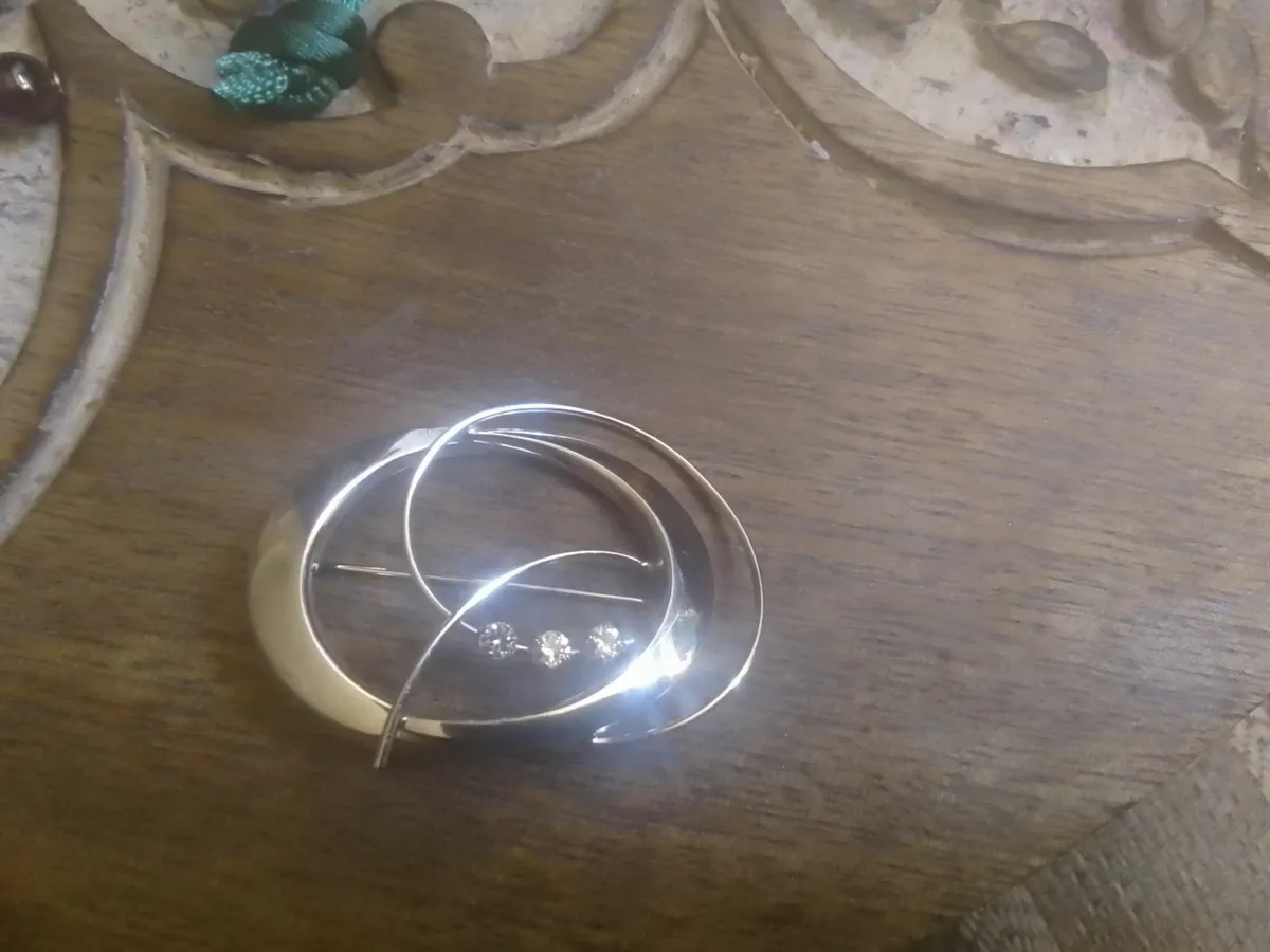 STERLING SILVER DIAMANTE CRYSTAL BROOCH NEW - Image 3