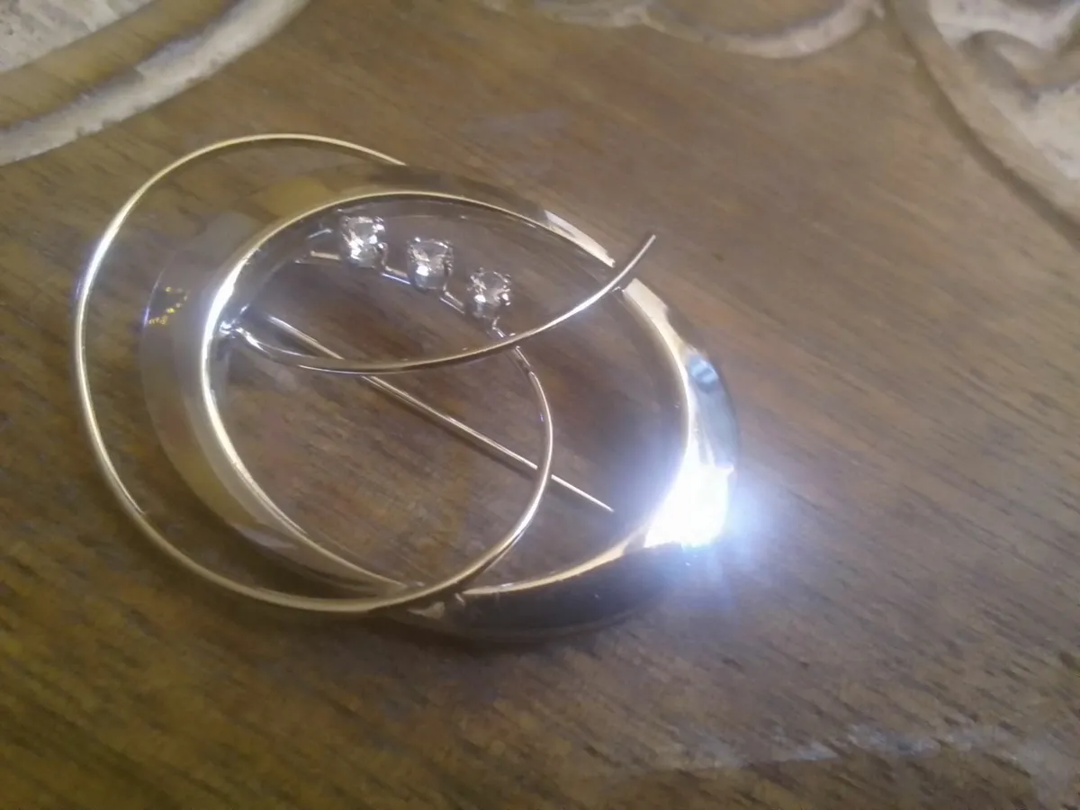 STERLING SILVER DIAMANTE CRYSTAL BROOCH NEW - Image 1