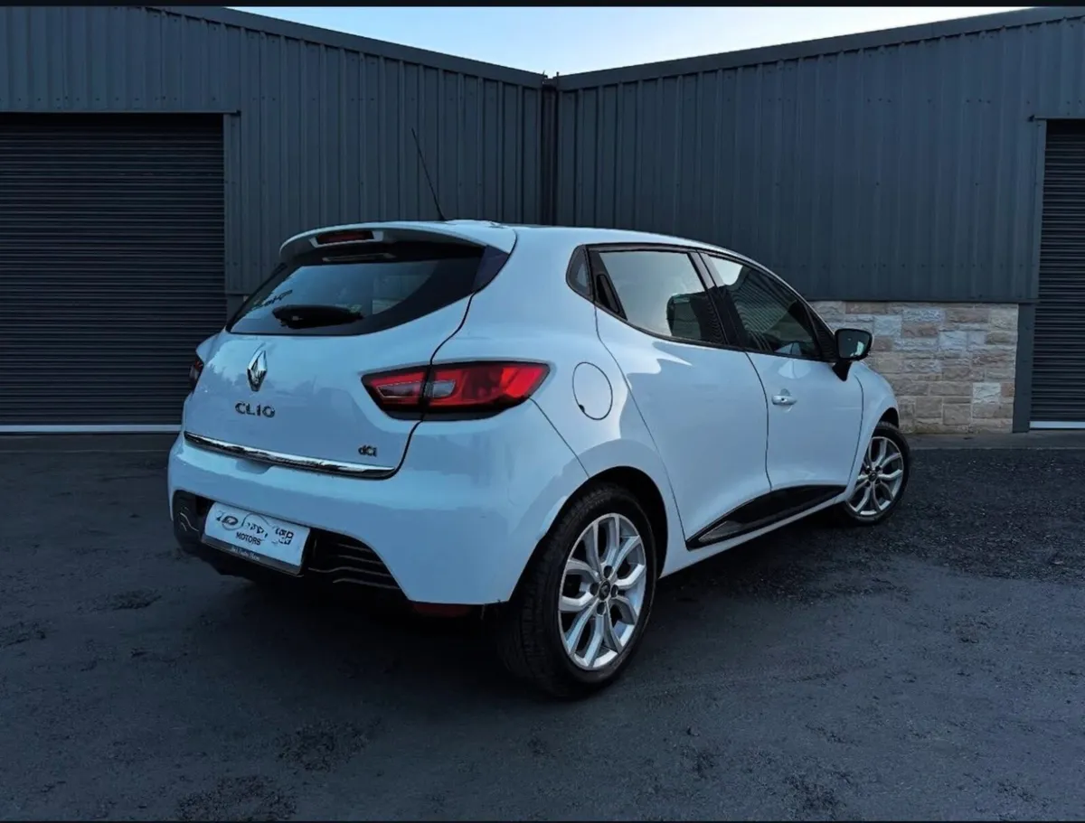 Renault Clio 1.5 DCI NAV pack - Image 2