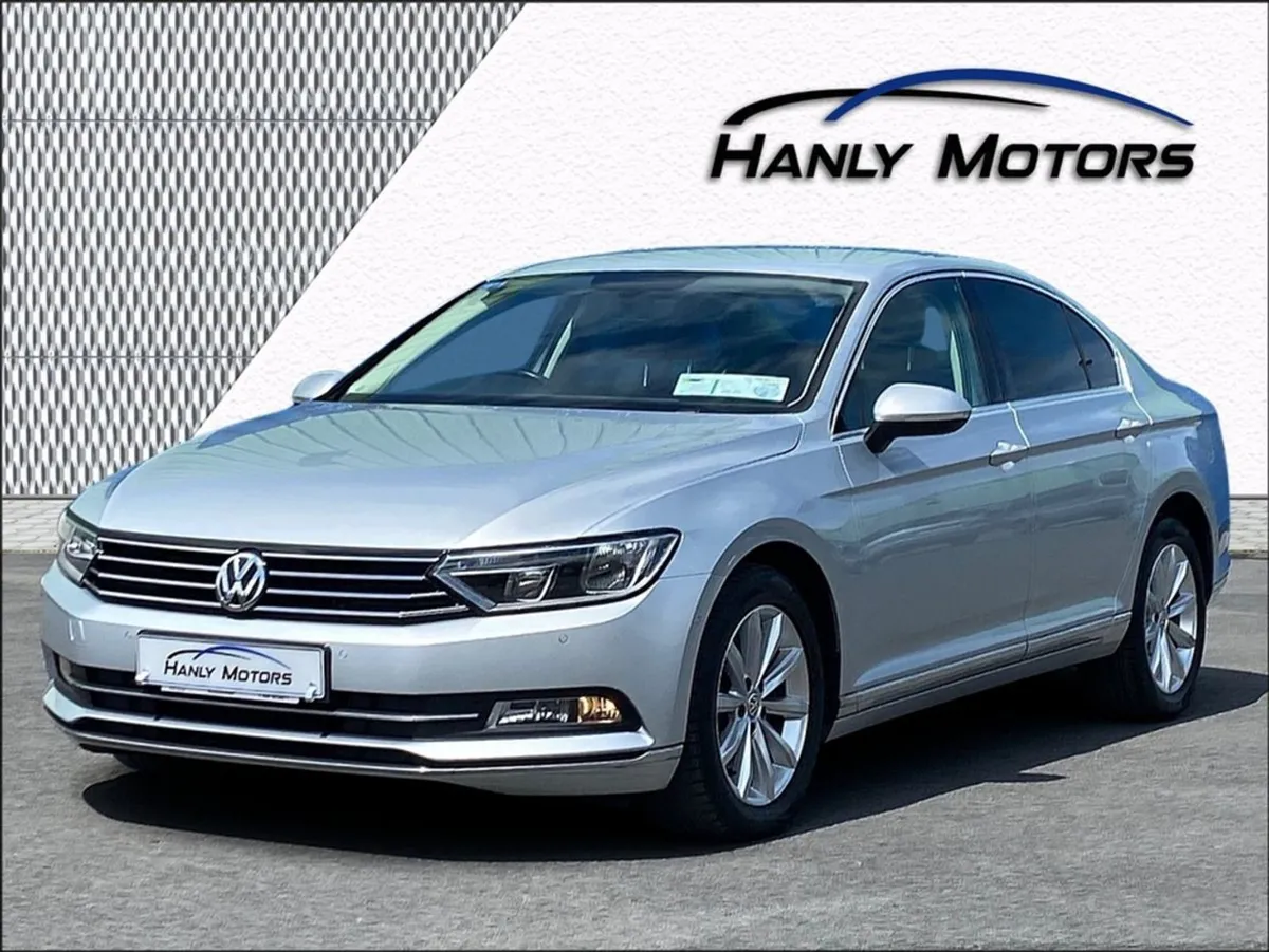 Volkswagen Passat Highline 1.6 TDI Manual 6speed - Image 3