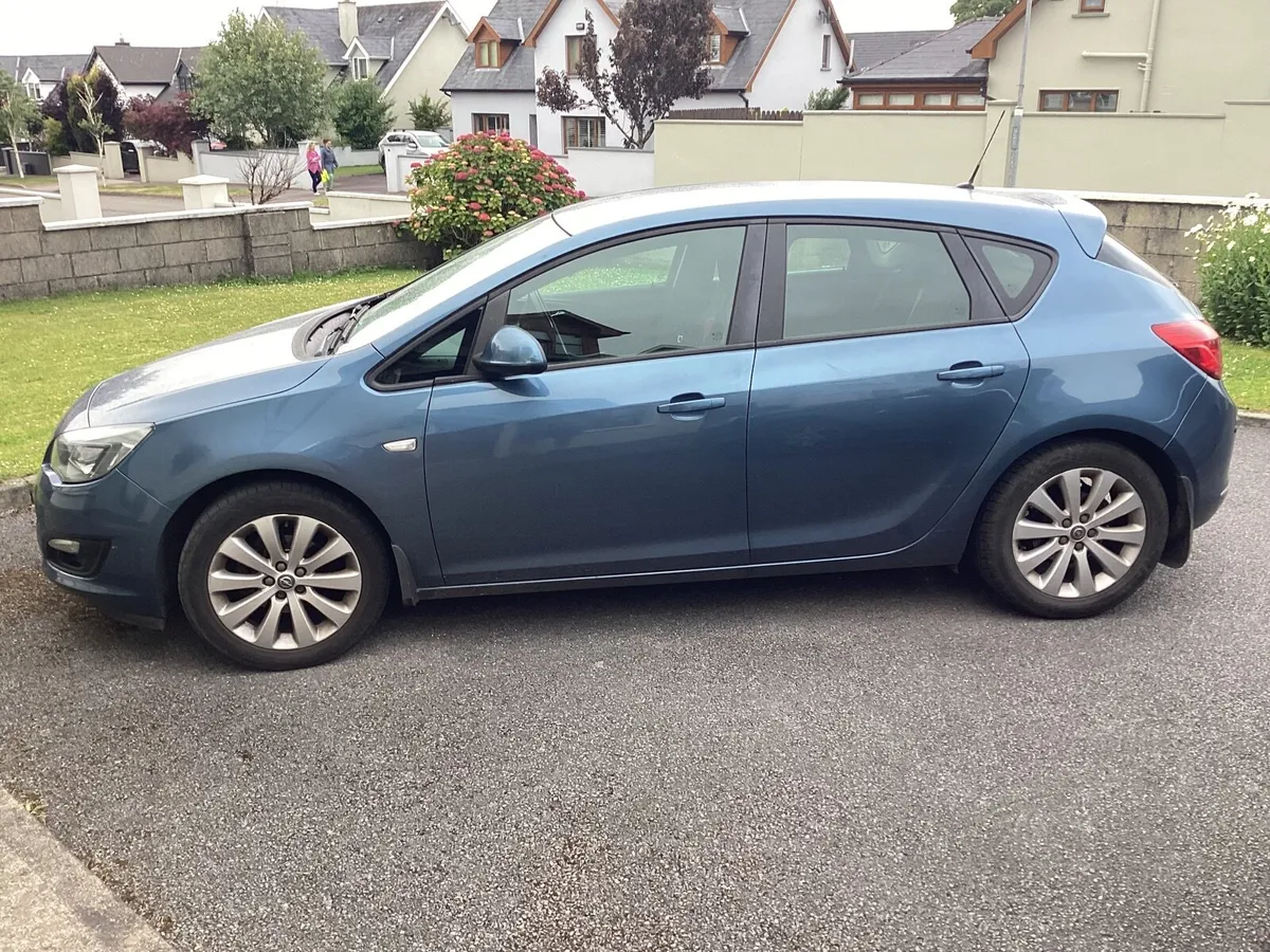 Opel Astra 2014 - Image 3