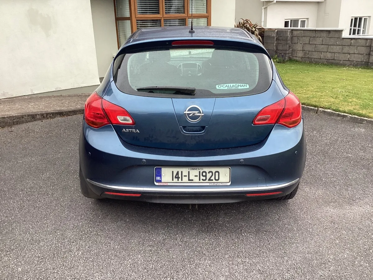 Opel Astra 2014 - Image 4