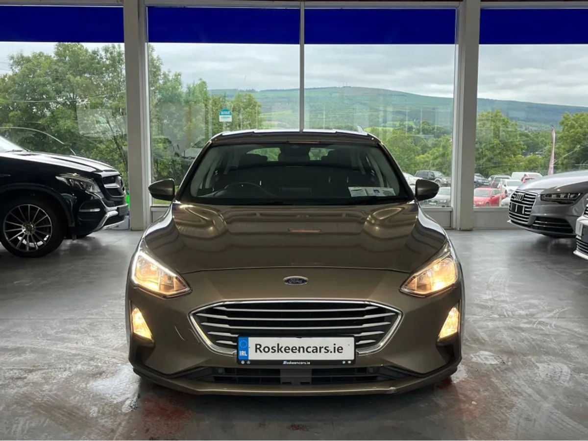 Ford Focus 1.5 Tdci Zetec 120PS 5DR - Image 2