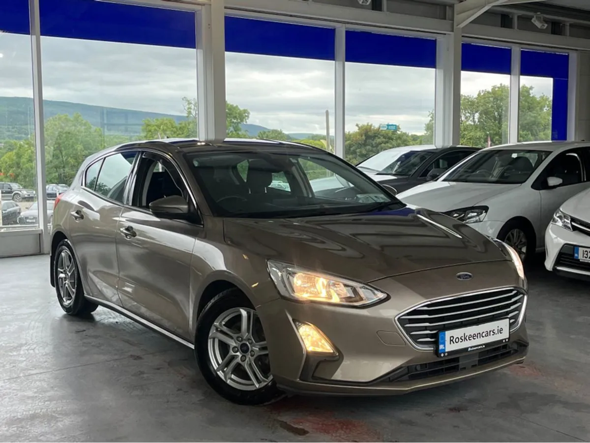 Ford Focus 1.5 Tdci Zetec 120PS 5DR - Image 3