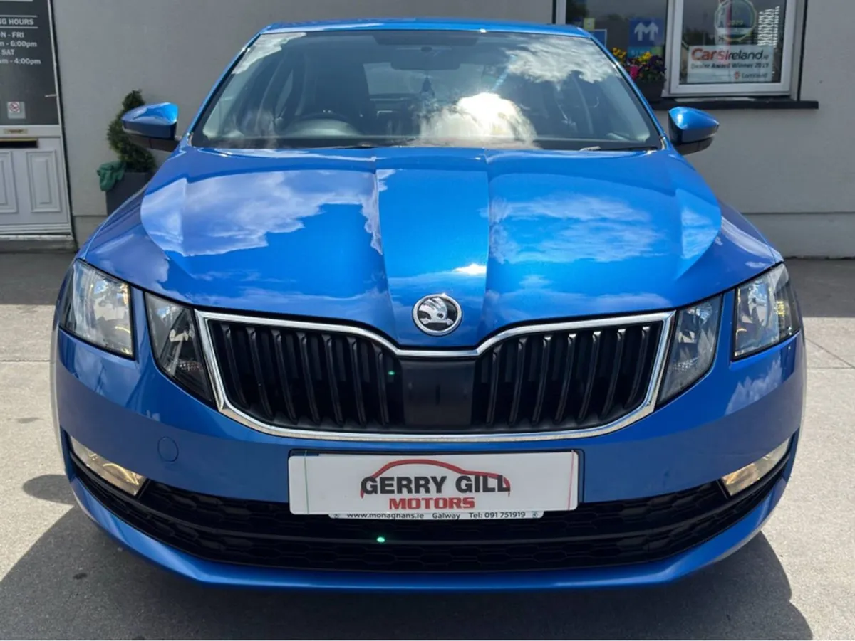 Skoda Octavia Ambition 1.6 TDI 115HP 4DR - Image 2