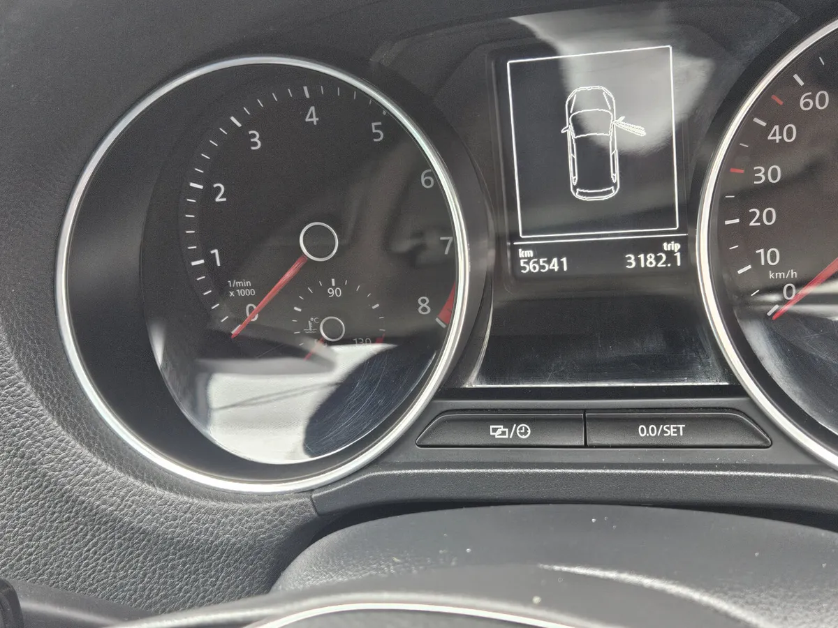 Volkswagen Polo low mileage - Image 4