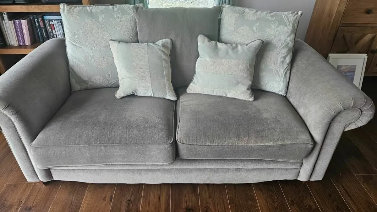 Three-seater and two-seater sofas - Image 1