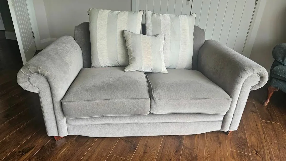 Three-seater and two-seater sofas - Image 2