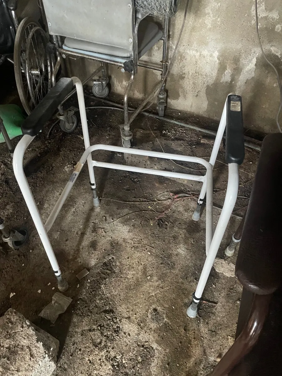 Medical equipment - Image 3