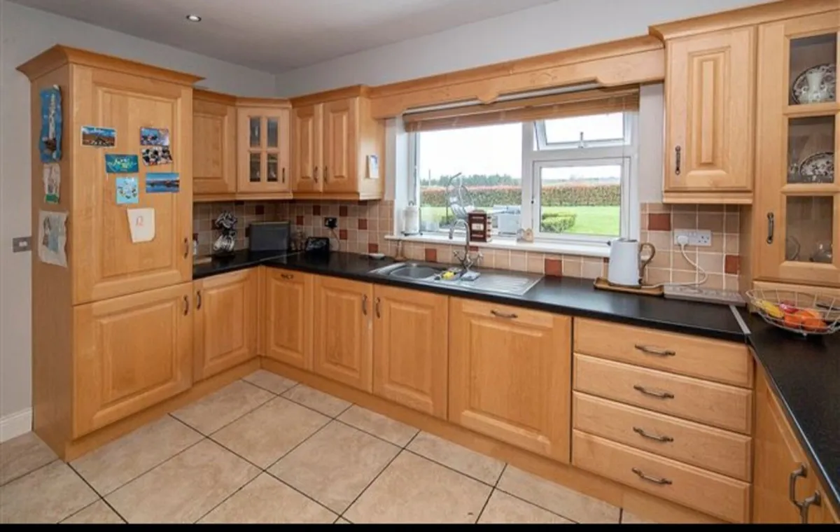 Maple Hand Crafted Kitchen - Image 4