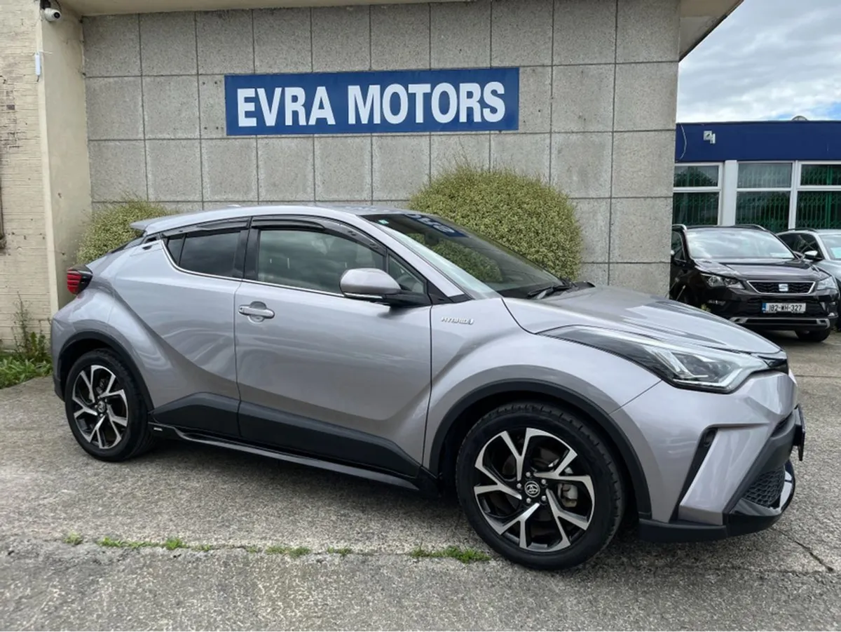 Toyota C-HR SOL Hybrid Automatic 1.8 Petrol //hig - Image 3
