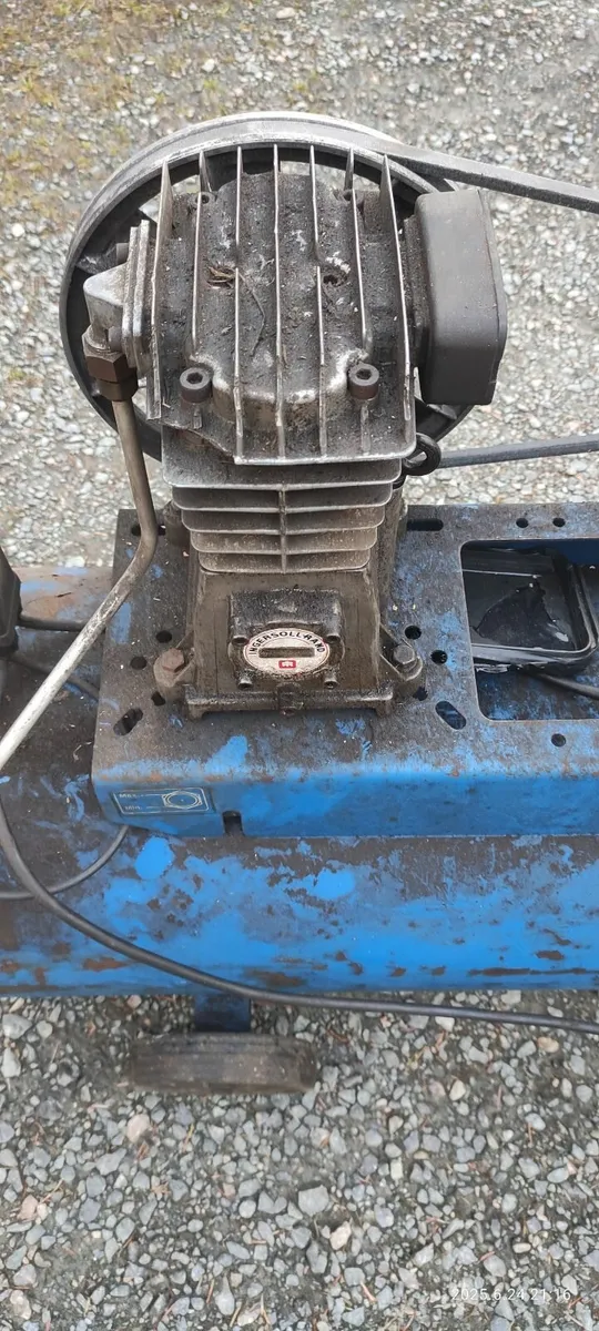 100L air compressor for parts/repair - Image 3