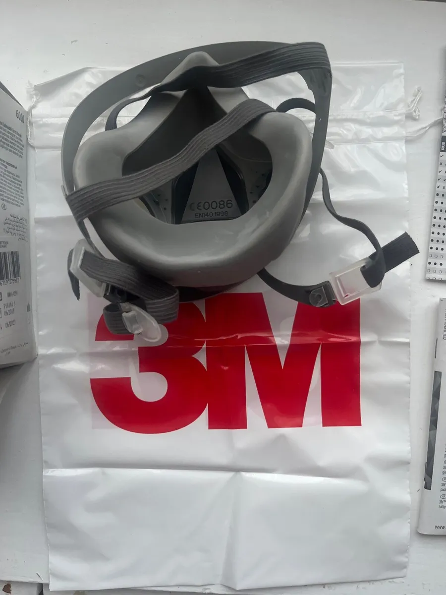 New 3M reusable half mask 6000 - Image 4