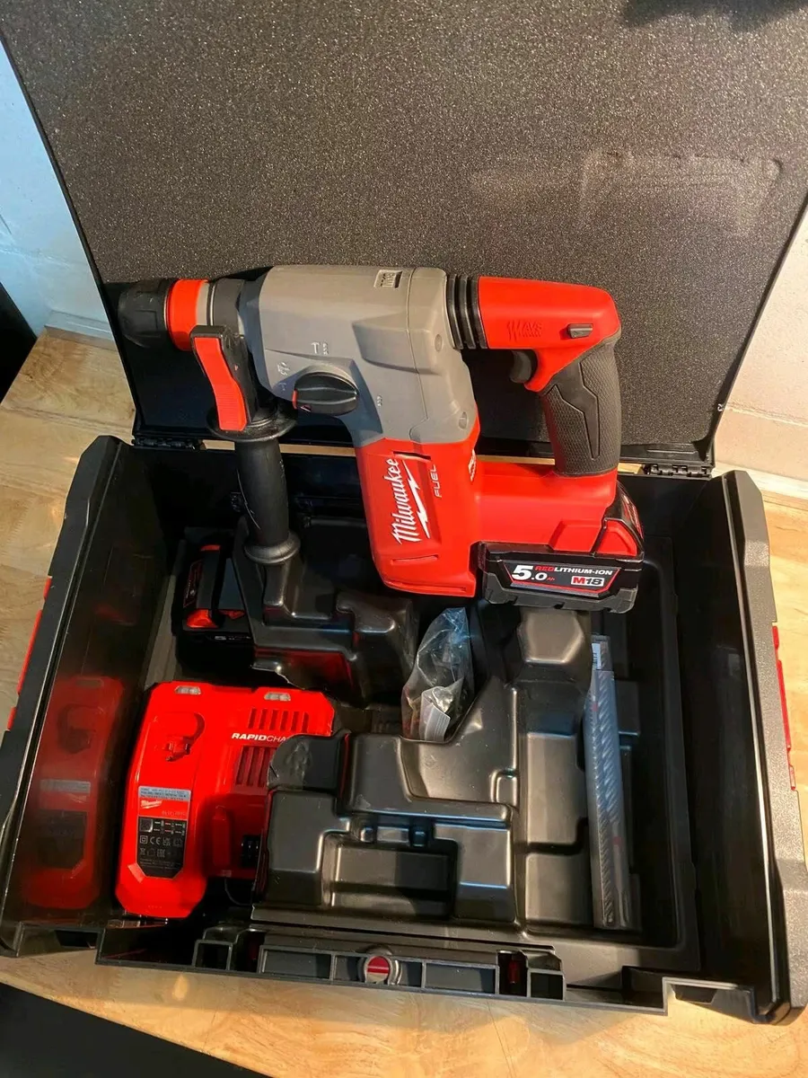 Milwaukee M18 CHX Combination Hammer Drill - Image 3