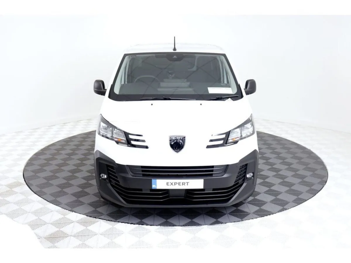 Peugeot Expert Professional Long 1.5 Diesel 120HP - Image 2
