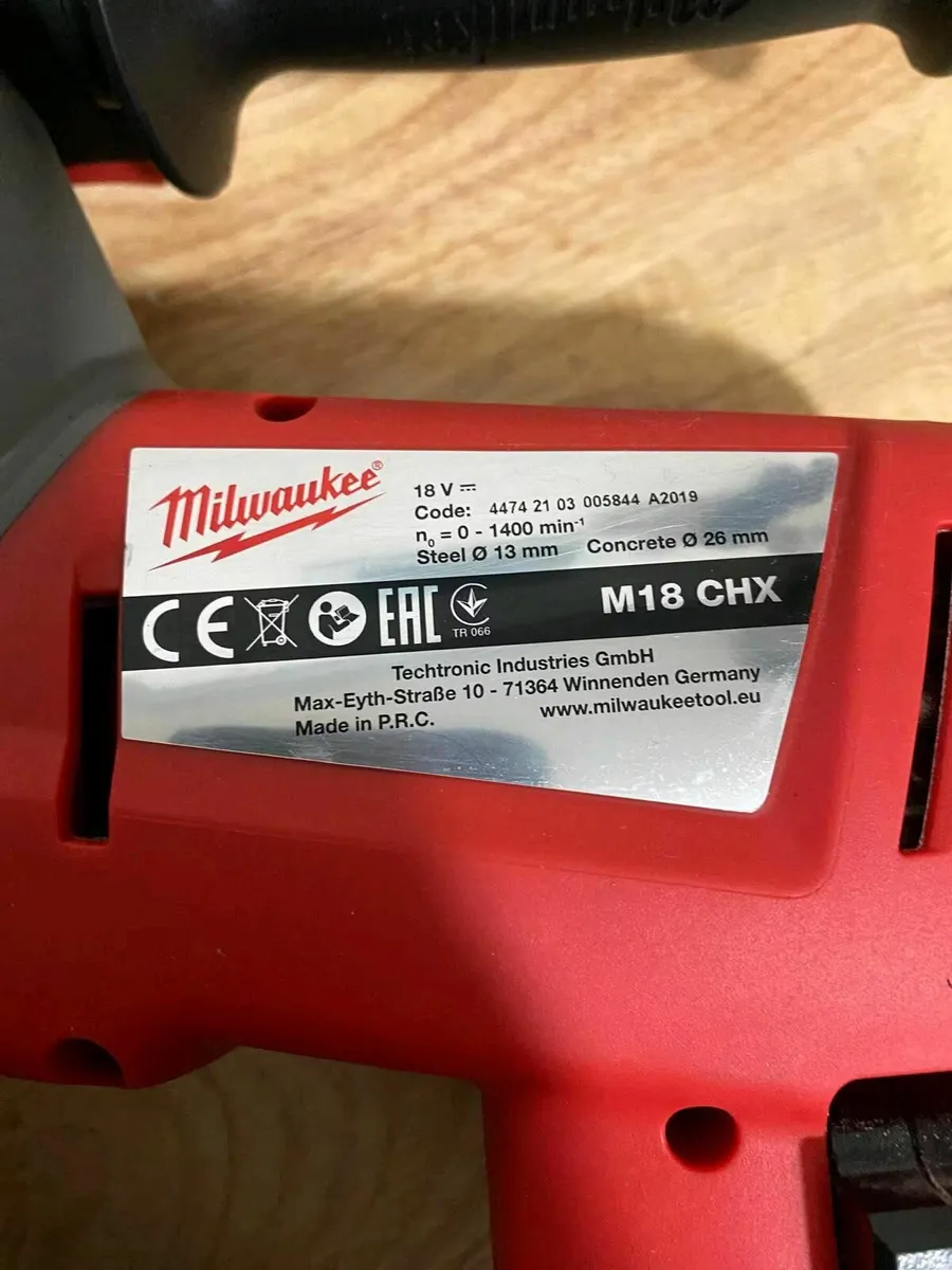 Milwaukee M18 CHX Combination Hammer Drill - Image 4