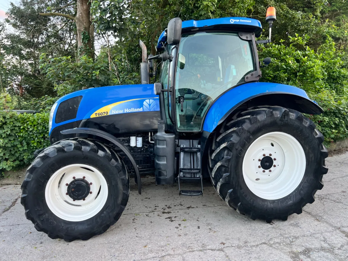 2011 New Holland T6070 - Image 3