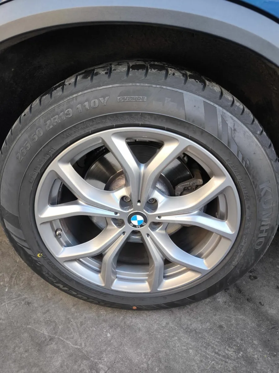 BMW X5 genuine wheels alloys 5x112 265/50/19 - Image 2