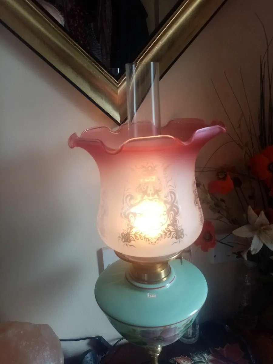 Victorian Oil Lamp - Image 3
