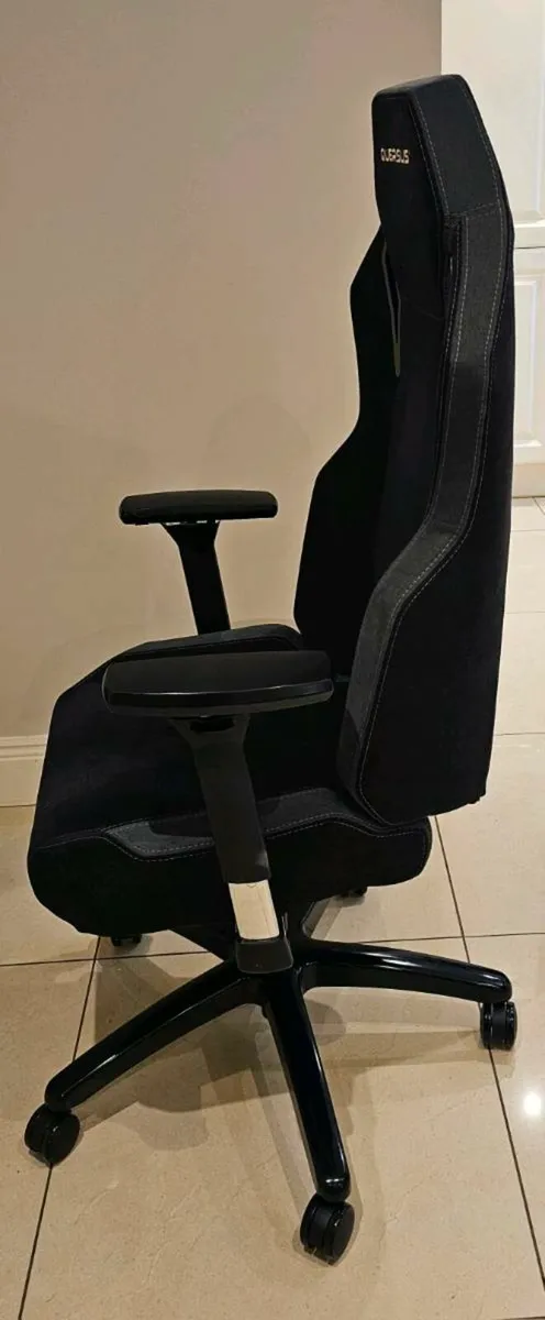 Computer chair - Image 1