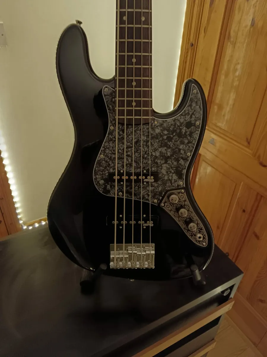 5 String Squier Fender Jazz Bass - Image 1