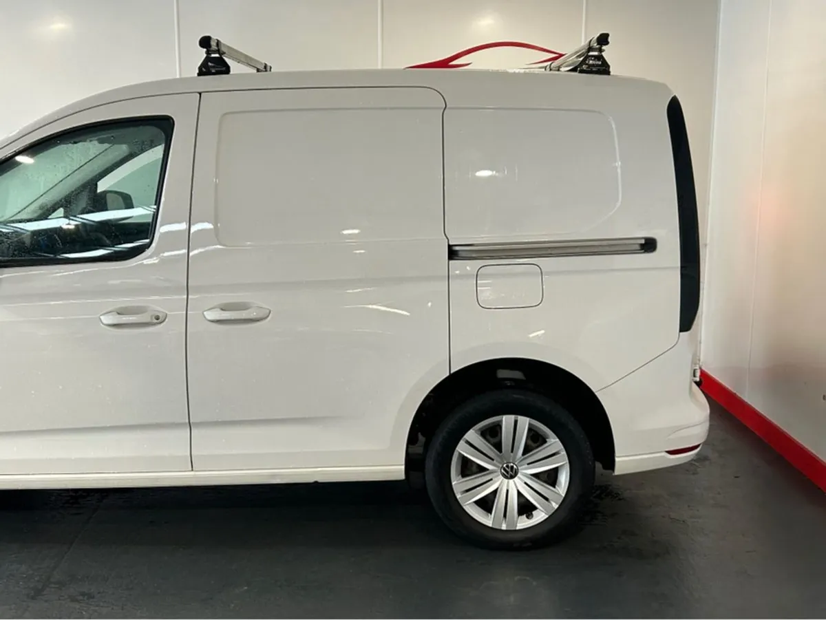 Volkswagen Caddy Cargo BUS TDI 102HP Manual 6spee - Image 4
