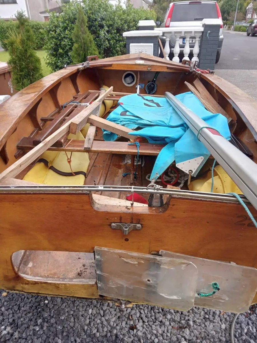 Sailing Dinghy - Image 3