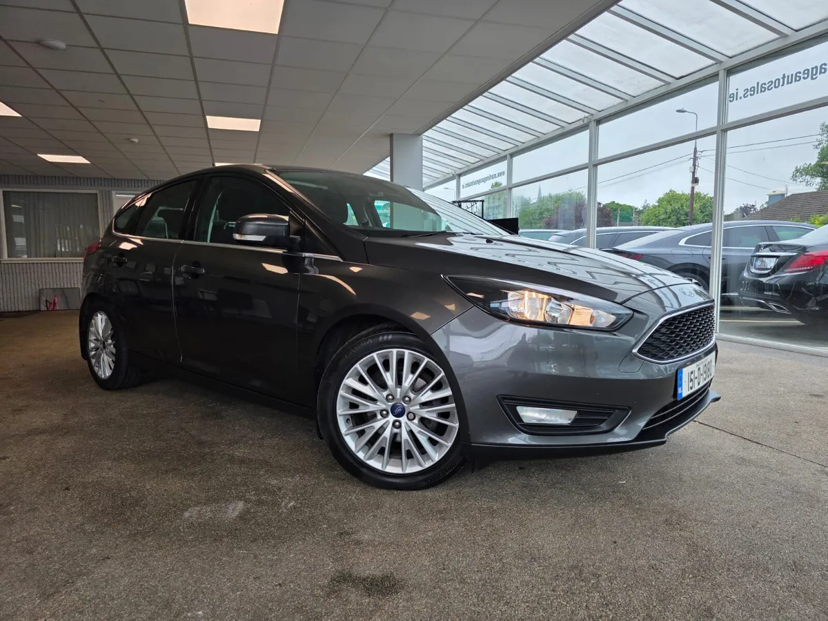 Ford Focus  Zetec 1.6 Tdci 2015 - Image 2