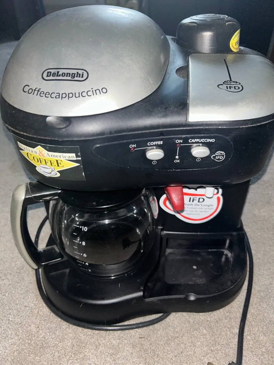Delonghi coffee cappuccino machine - Image 1