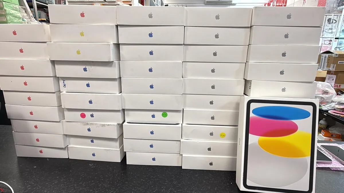 iPad 11 – 128GB – WiFi – Factory Sealed 🔥 Brand n